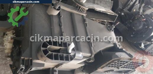 Ford Focus Kalorifer Kutusu çıkma parça