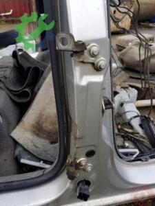 Ford Focus MK1 Sağ Arka Kapı Menteşesi Hatasız Orjinal Çıkma