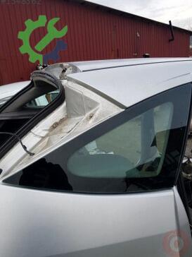 Ford Focus Sağ Arka Kelebek Camı çıkma parça