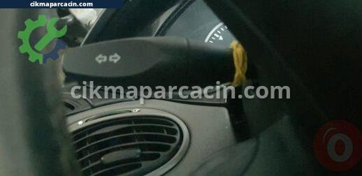 Ford Focus Sinyal Kolu çıkma parça