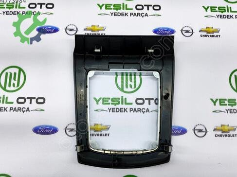 Ford Focus Konsol 4M51A44H83A çıkma parça