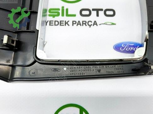 Ford Focus Konsol 4M51A44H83A çıkma parça