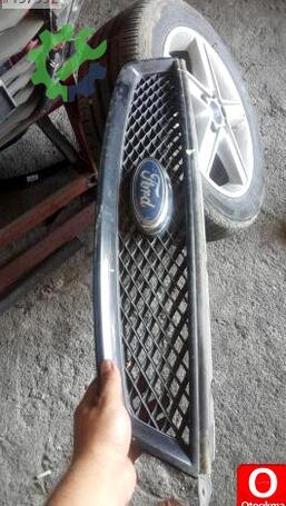 Ford Focus Ön Panjur çıkma parça