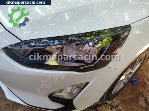 Ford Focus Sol Ön Far çıkma parça