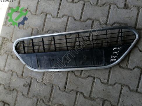 Ford Focus Ön Panjur çıkma parça