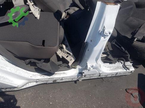 Ford Focus Sağ Arka Kapı Menteşesi çıkma parça