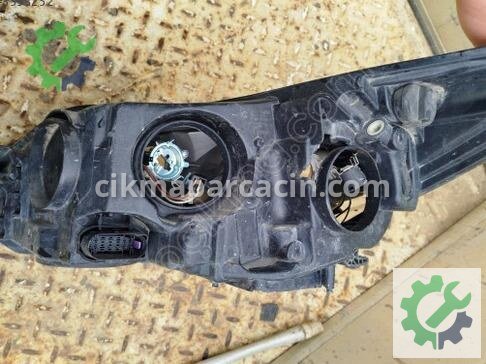 Ford Focus Sağ Ön Far çıkma parça