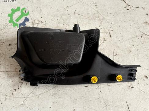 Ford Focus Bakalit BM51A13244A çıkma parça