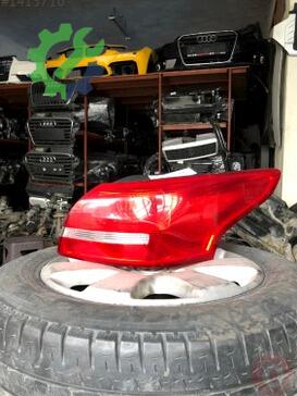 Ford Focus Sağ Arka Stop çıkma parça