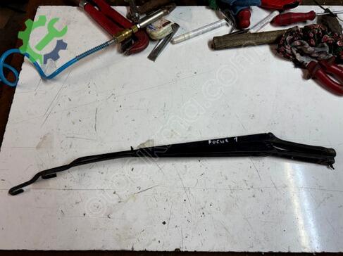 Ford Focus Silecek Kolu çıkma parça