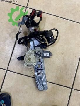 Ford Focus Sol Arka Cam Krikosu çıkma parça