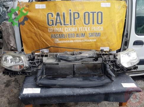 Ford Focus Sol Ön Far çıkma parça