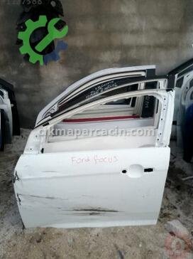 Ford Focus Sol Ön Kapı çıkma parça