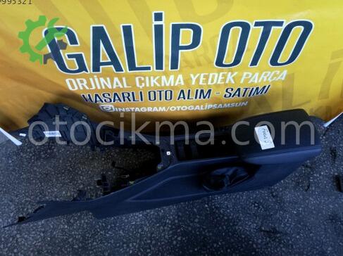 Ford Focus Orta Konsol çıkma parça
