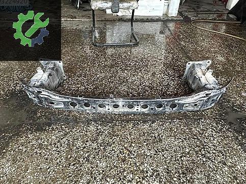 Ford Kuga Ön Tampon Demiri çıkma parça
