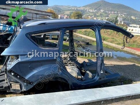 Ford Kuga Sağ Arka Çamurluk çıkma parça
