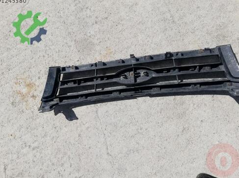 Ford Ranger Ön Panjur çıkma parça