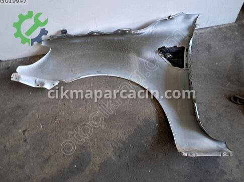 Ford Ranger Sağ Ön Çamurluk çıkma parça