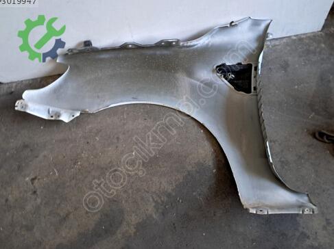 Ford Ranger Sağ Ön Çamurluk çıkma parça