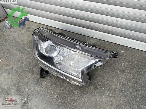 Ford Ranger Sağ Ön Far çıkma parça