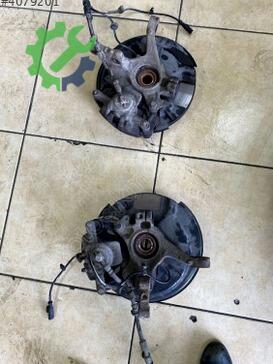 Ford Tourneo Courier Sağ Taşıyıcı çıkma parça