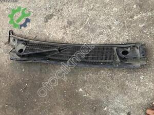 Ford Tourneo Connect Ön Cam Izgarası – Oto Çıkma Parçal