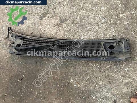 Ford Tourneo Connect Ön Cam Izgarası çıkma parça