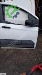 Sağ Ön Kapı Ford Tourneo Courier — Sökme Çıkma