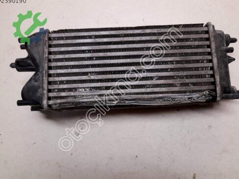 Ford Tourneo Courier Intercooler Radyatörü çıkma parça