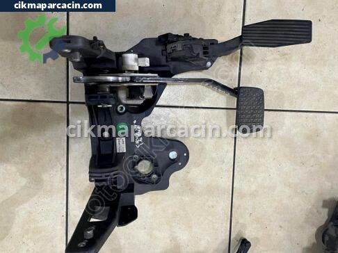 Ford Tourneo Courier Pedal çıkma parça
