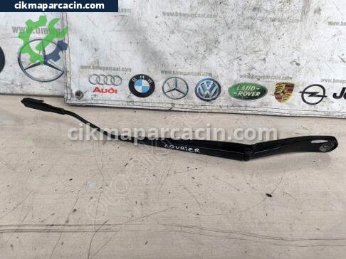 Ford Tourneo Courier Silecek Kolu çıkma parça