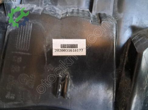 Ford Tourneo Courier Sağ Arka Stop çıkma parça