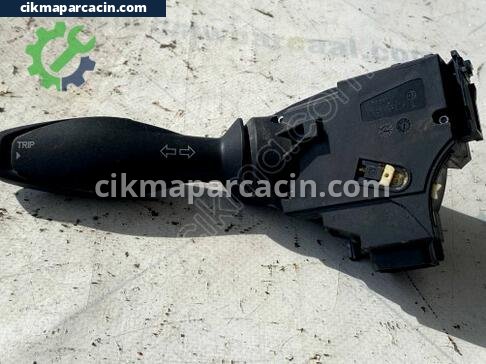 Ford Tourneo Courier Sinyal Kolu çıkma parça