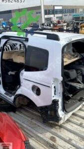 Çıkma Orijinal Sol Arka Çamurluk Ford Tourneo Courier