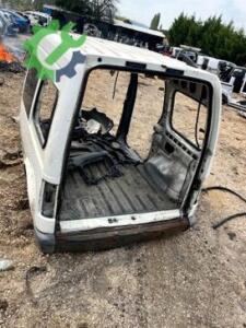 Ford Transit Connect 2025 Arka Tavan Çıtası Çıkma