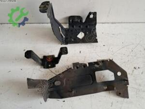 FORD TRANSİT MOTOR İÇİ SİGORTA KUTU AYAKLARI