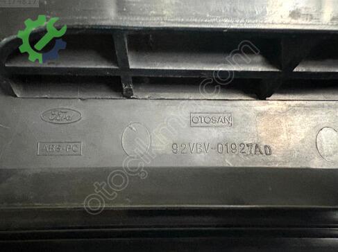 Ford Transit Ön Cam Izgarası çıkma parça