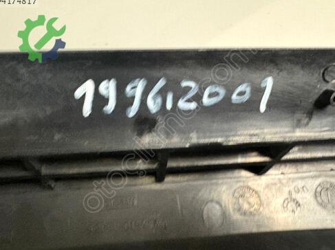 Ford Transit Ön Cam Izgarası çıkma parça