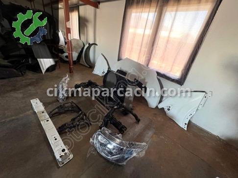 Ford Transit Ön Far çıkma parça