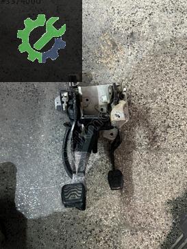 Ford Transit Pedal çıkma parça