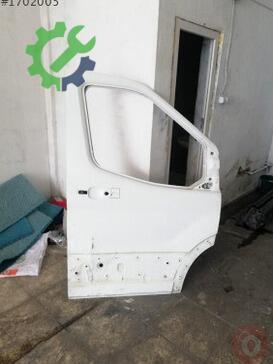 Ford Transit Sağ Ön Kapı çıkma parça