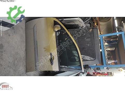 Ford Focus Sol Ön Kapı çıkma parça