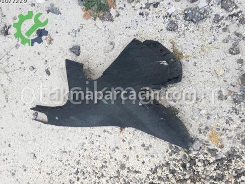 Renault Fluence Sağ Arka Çamurluk çıkma parça