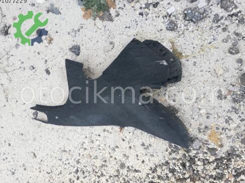 Renault Fluence Sağ Arka Çamurluk çıkma parça