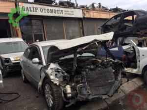 Galip Otodan Az Hasarlı Passat 1.8 Otomatik Vites Bakımlı