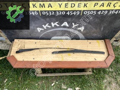 Opel Corsa Silecek Kolu GM09114667RH çıkma parça