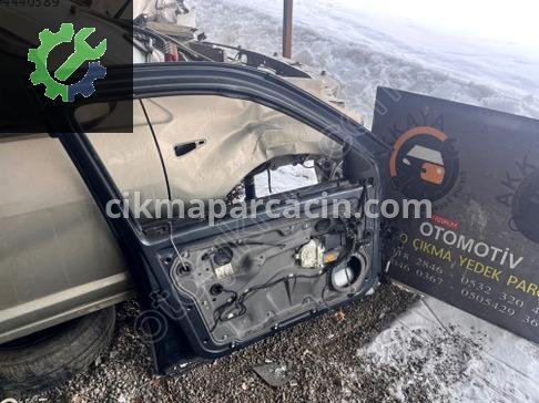 Volkswagen Golf Sol Ön Kapı çıkma parça