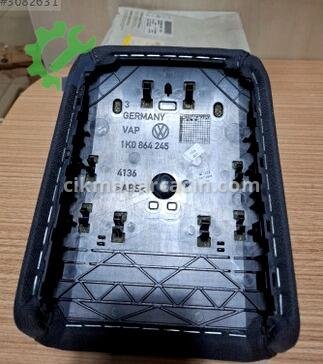 Volkswagen Golf Kol Dayama 1K0864245A çıkma parça