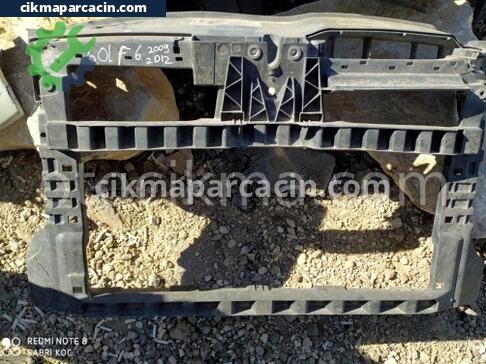 Volkswagen Golf Ön Panel çıkma parça