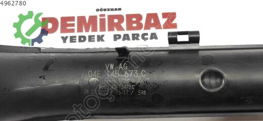 Volkswagen Golf Turbo Hortumu 04E145673C çıkma parça